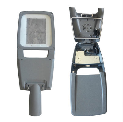 LED-Straßenlaternen für den Außenbereich mit IP66-Schutz und hoher Lichtwirksamkeit geeignet für verschiedene Installationshöhen