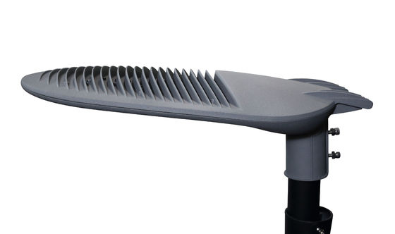 50W LED Stadtstraßenleuchte mit IK08 gehärtetem Glas IP66 Druckguss Aluminiumgehäuse