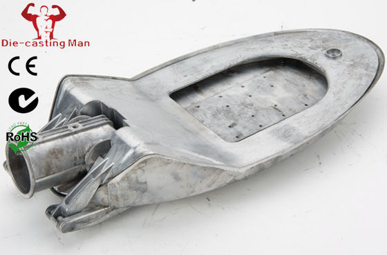 LED-StraßenlaterneWohnung im Freien mit netter Entwurf Universalität benutzte Material des Aluminiums 102